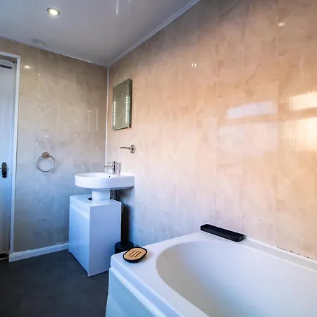 Tatil Evi Outhouse Hideaway! Perfect For Long Garden
